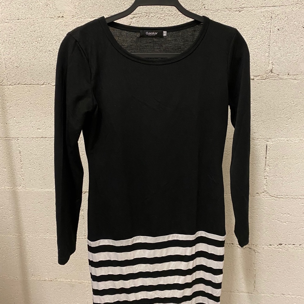 Woman’s long sleeve shirt - Picture 2 of 2